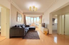 Elevator 2Brs/1Lr/1Lr apt nr Changping rd,M7/14