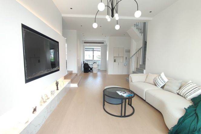 Elegant Large 4Brs+Terrace L10/15