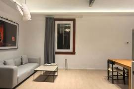 Spacious&Modern&Bright Duplex 1Bdr 1Bath Apt+West Nan Jing Rd CBD+3F Walk Up