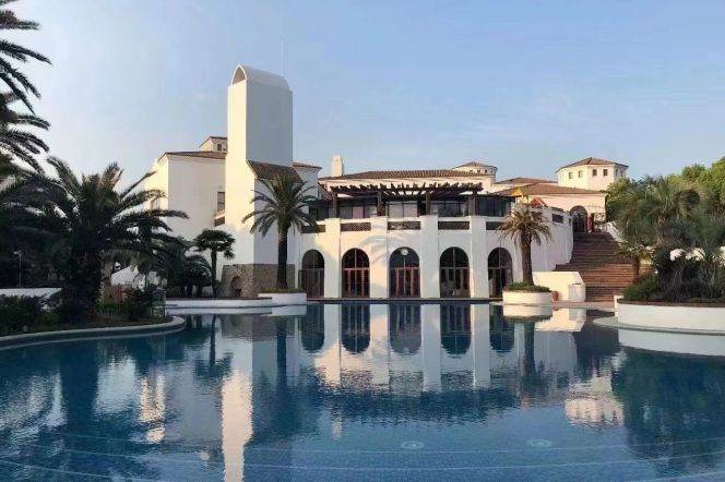 Villa/big terrace/garden/5brs/Vizcaya/Close duliwch&concodia school