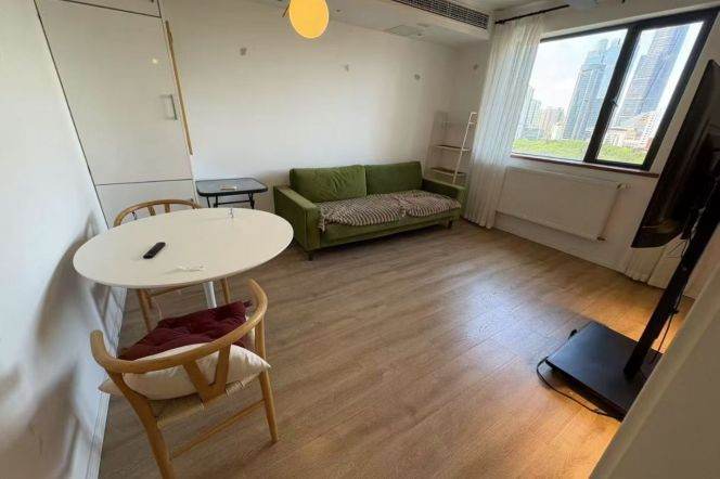 Cozy 1Br w. Balcony&Heating big wardrobe