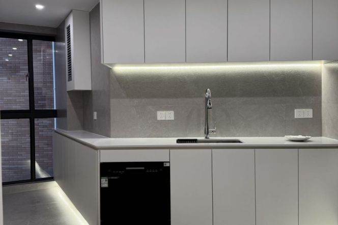 Modern & Spacious 2BR-2bathr +heating |  Jiangning rd & Changshou rd Metro L7/13