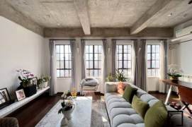 2 br charming old Apt &high ceiling &terrace/Wulumuqi rd 20K