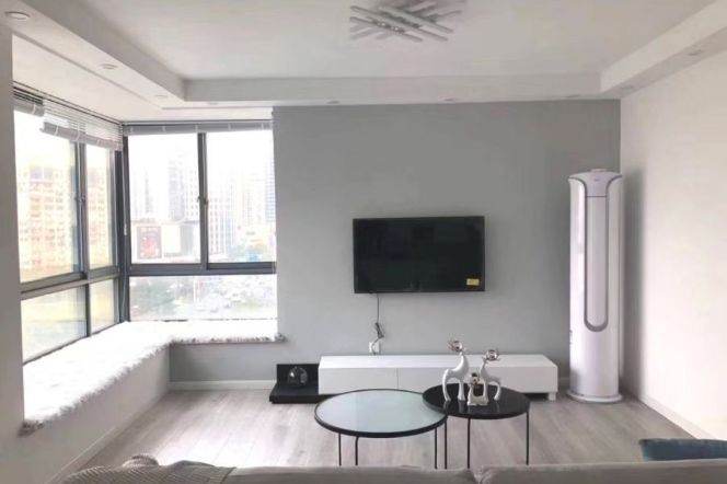 Jiashan Road 2bedrooms+cloakroom+2 bathroom nice bright apartment 