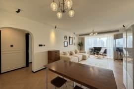 Spacious 3brs&2baths with high rise near Jiangsu Road