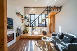 Character/Valuable Xintiandi High Ceiling Lanehouse 10.6K 