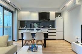 Bright&Spacious&Modern 1Bdr 1Bath+Nice Open Balcony+L2/11Jiang Su Rd+Cloakroom