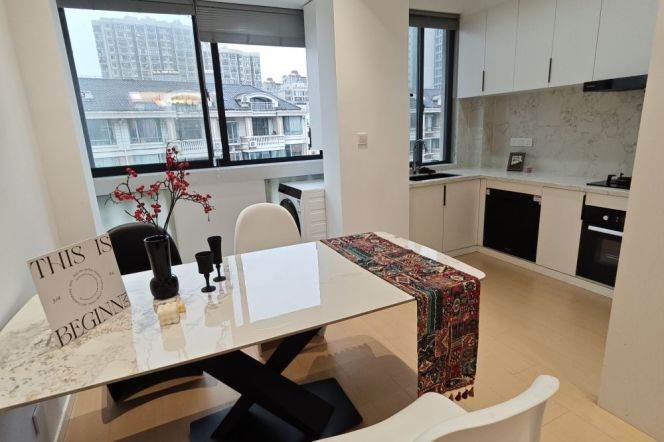 Elegant Spacious Large 3Brs+Terrace