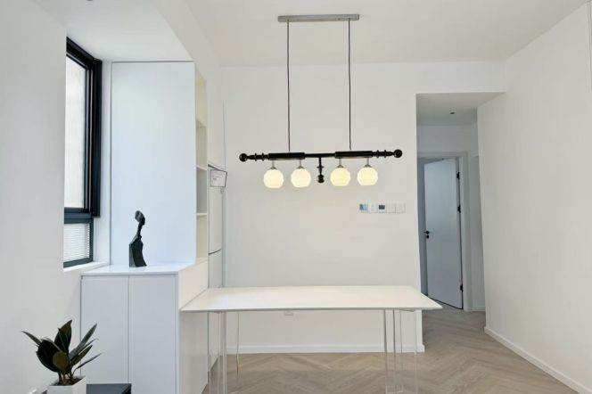 Brand new 1br/2Living &heating/oven @Jiangsu Rd & Line 2/11