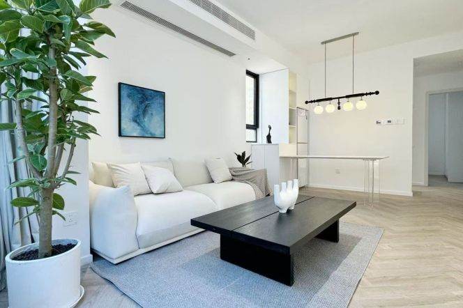 Brand new 1br/2Living &heating/oven @Jiangsu Rd & Line 2/11