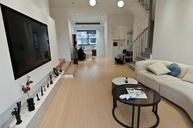 Elegant Spacious Large 3Brs+Terrace