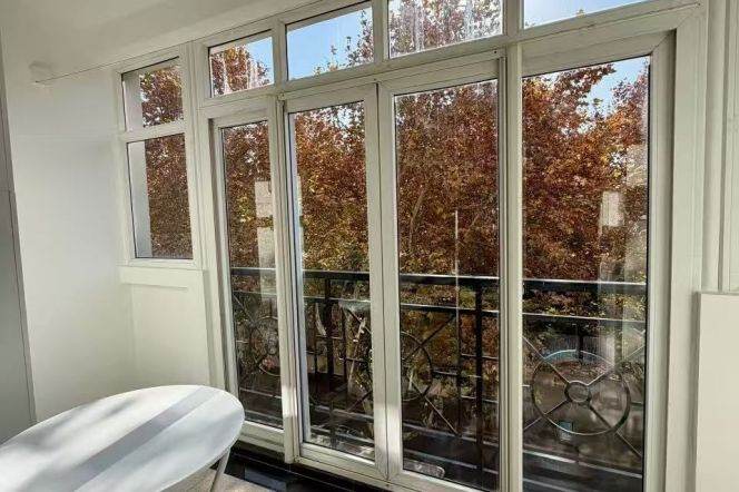 Shanghai Library elevator 1BR apartment