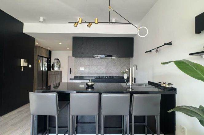 Modern 2brs/2bts &heating/balcony @Changping Rd & Line 7/13