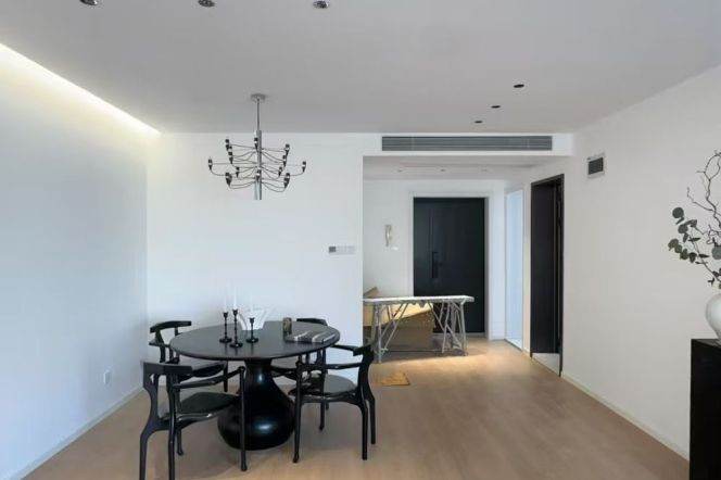 15k Newly Spacious 2Br with floor heating Nr Yishan Rd.line3/4/9