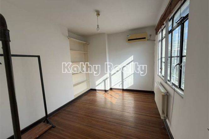 High ceiling Beautiful 2BR 2Baths Jianguo Rd 20k