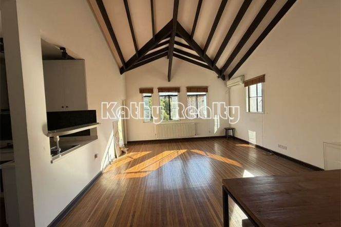High ceiling Beautiful 2BR 2Baths Jianguo Rd 20k