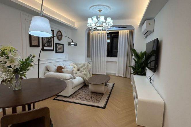 Real 1Br Separate Living L2/3/4