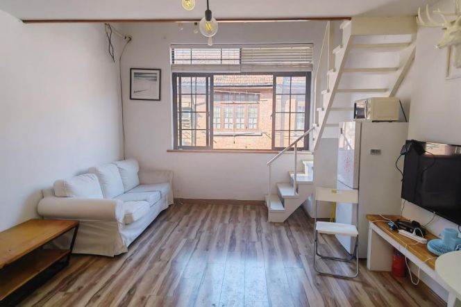 Surprise price 1+1 br with cozy terrace on RuiJin rd. near IAPM.L1/10/12