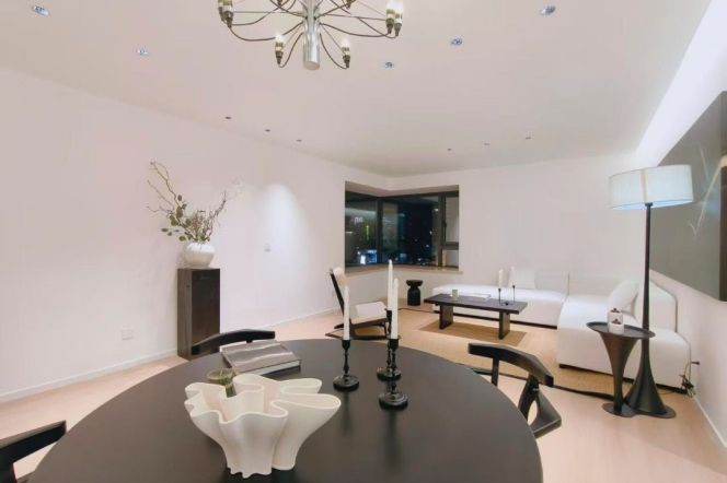 Xujiahui nice and morden 2br in good situation with 15.5k