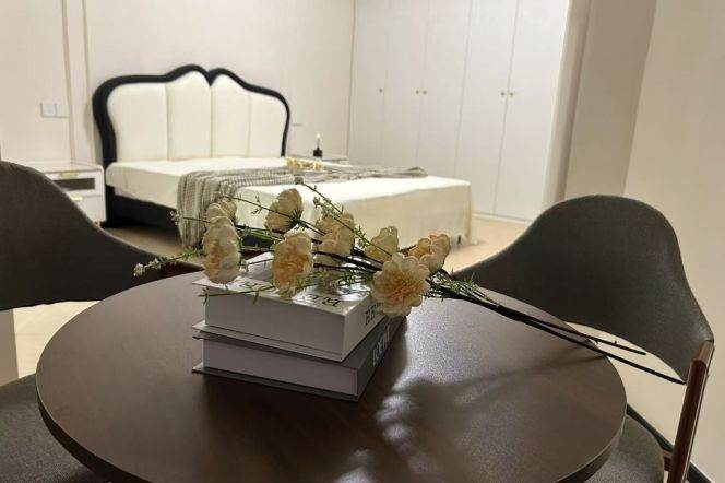 Brand new 2br apt,CA,floor heating,high rise with elevator,close to Line 10