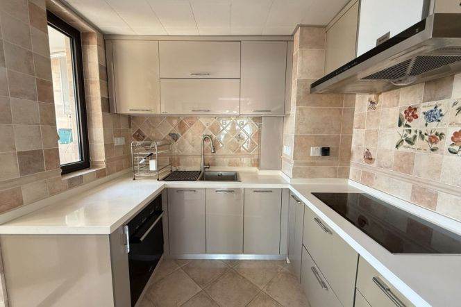 modern 3brs floor heating open kitchen modern furniture beside IAPM line 1,10,12 only 26.8K