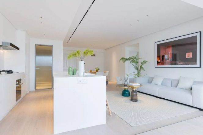 West nanjing rd/City Castle 2br 120sqm