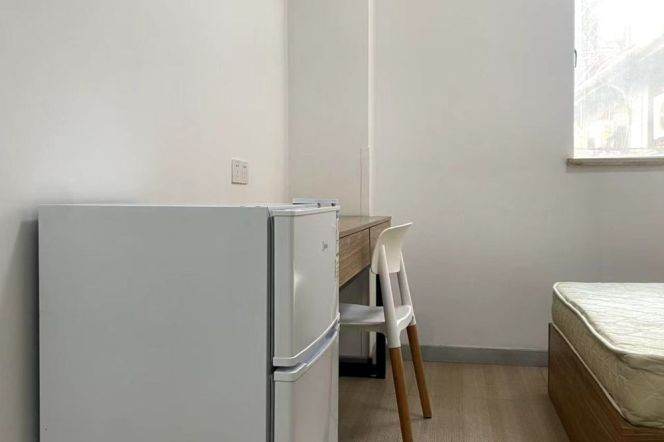 1Studio near line 10 Tong'ji, Fu'dan,SUFE and SISU(ESSCA) can long and short lease