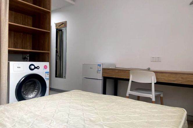 1Studio near line 10 Tong'ji, Fu'dan,SUFE and SISU(ESSCA) can long and short lease