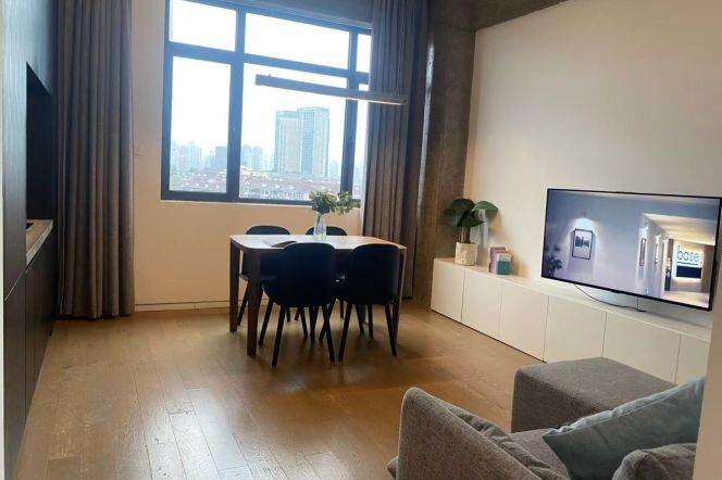 1BR of Pu'dong near line 6 convenient to NYU and YCIS can long and short term lease