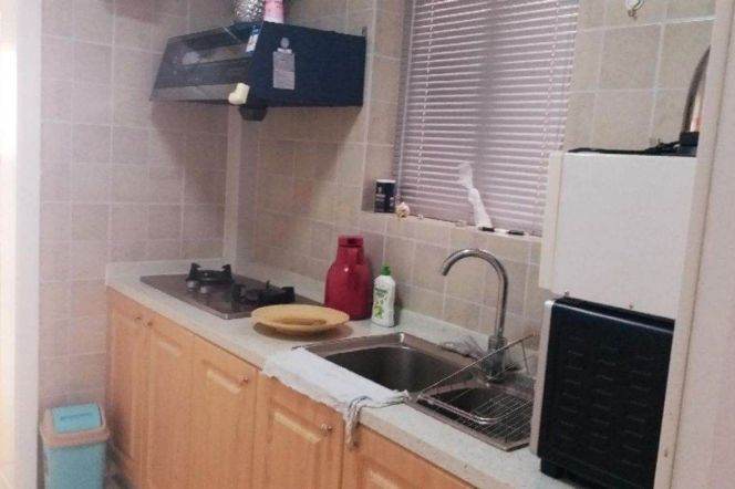 First landlord 1+1 bedrooms apartment near L11/13 Longde Rd