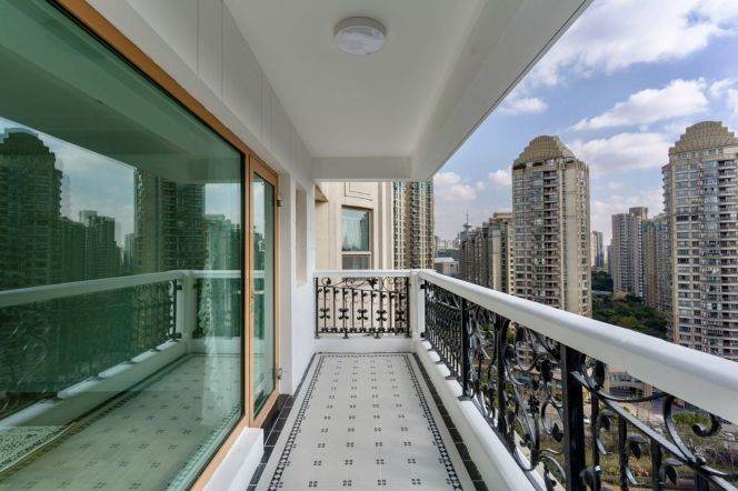 brand new  big 5brs floor heating balcony super modern furniture in Gubei 
