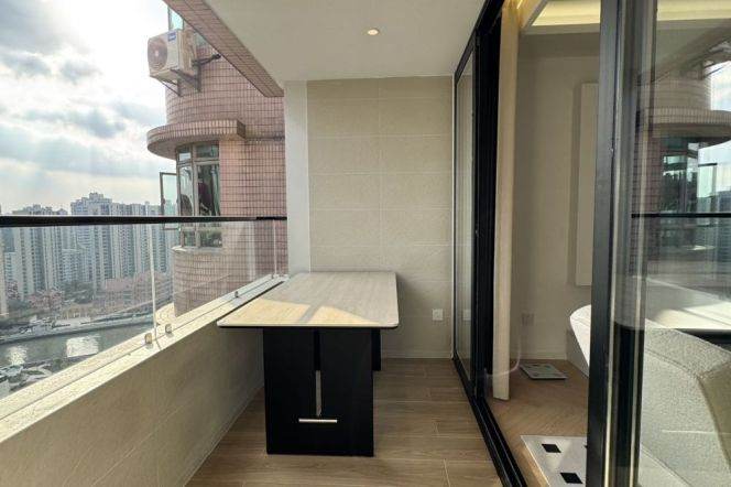 Suzhou Creek | Simple & Beautiful 2BR + Big balcony&River view | Hanzhong rd metro | Good view