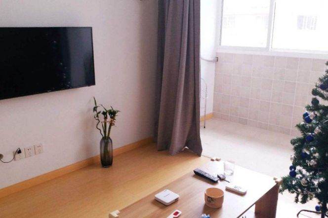 First landlord 1+1 bedrooms apartment near L11/13 Longde Rd