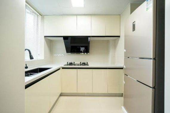 modern 1 bedroom nice furniture balcony beside west nan jing road CBD line 2,12,13 only 14K