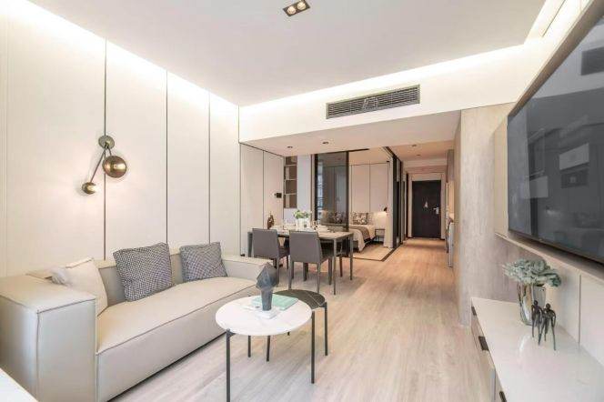 High-rise Apt in Top of City