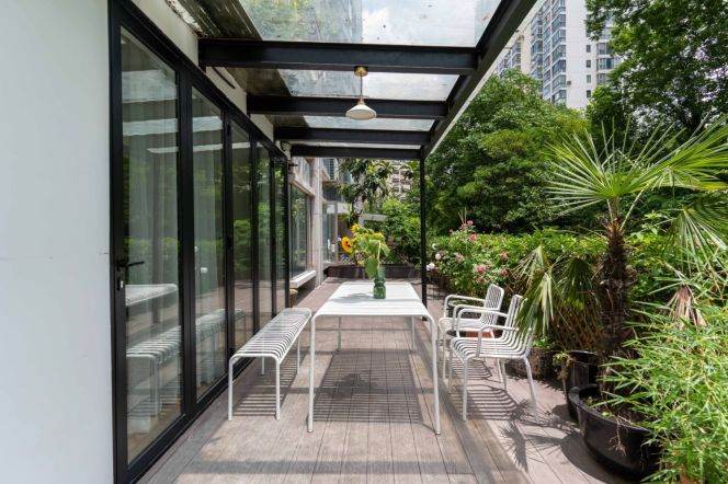 2 br+2 bath 150 sqm stylish Apt &floor heating &huge yard/Xinzha rd 23K