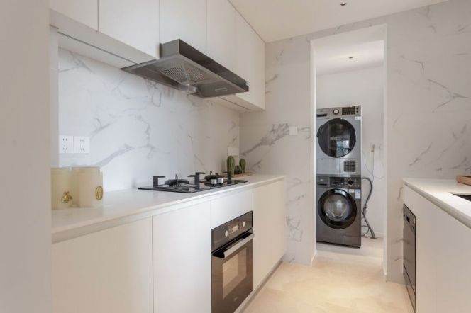 modern 3brs floor heating modern furniture nice view beside IAPM line 1,10,12 only 31K