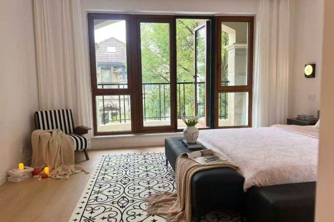 modern brand new 6brs floor heating garden modern furniture near German school 55K