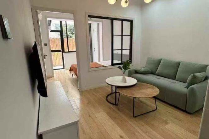 Nice yard 1Br/1Lr/1Bt apt nr Zhongshan park,M2/3/4