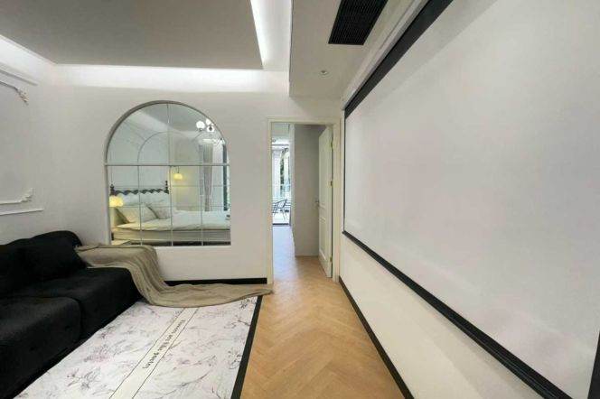 Nice 1Brm With A Terrace Near Line Line 2/7 Jing'an Temple