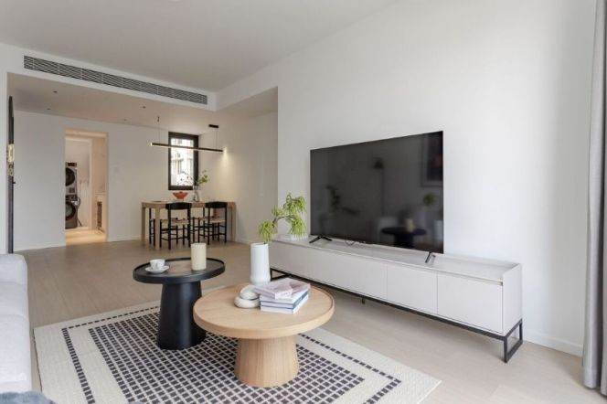 modern 3brs floor heating modern furniture nice view beside IAPM line 1,10,12 only 31K