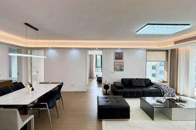 3Bdrs 2Bths Apt/Modern&Spacious&Bright /L3/4/9 Yishan Rd/Nice Compound/elevator