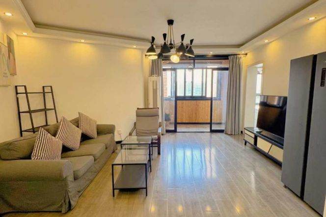 changshou rd elevator 2BR/big living room@L7/13