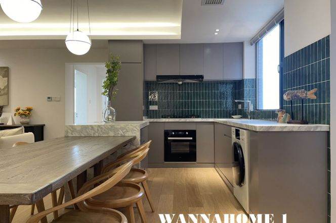 Awesome View+Modern&Really Bright 3Bdrs 1Bath Apt+West Nanjing Rd Metro