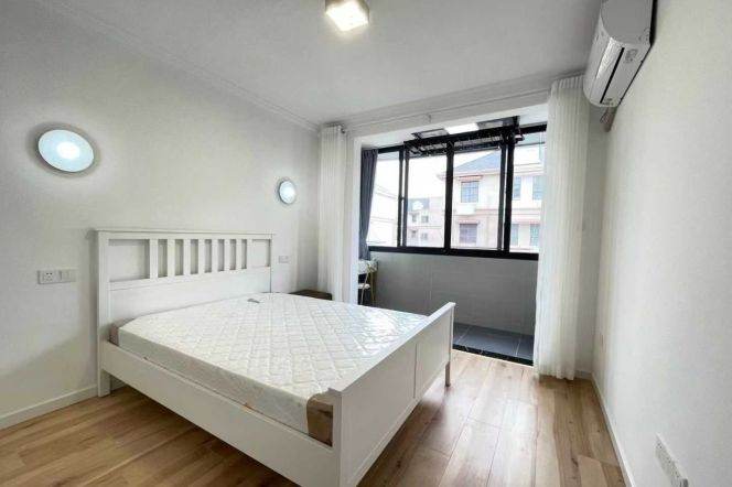 Spacious 1BR 2LR/all bright room/NR ECNU,Daduhe rd@L13/15