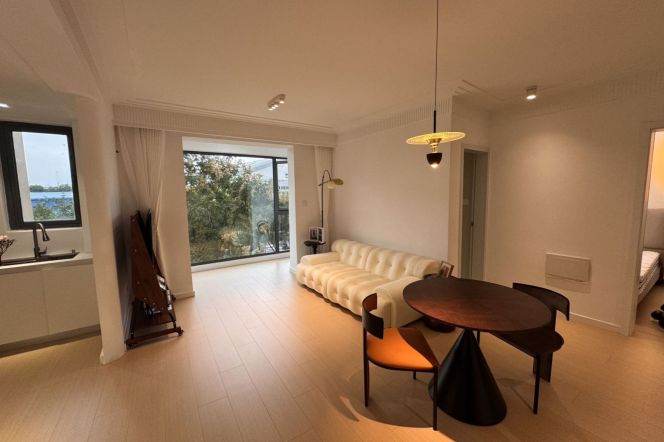 songhong rd elevator 2BR/big living room@L2