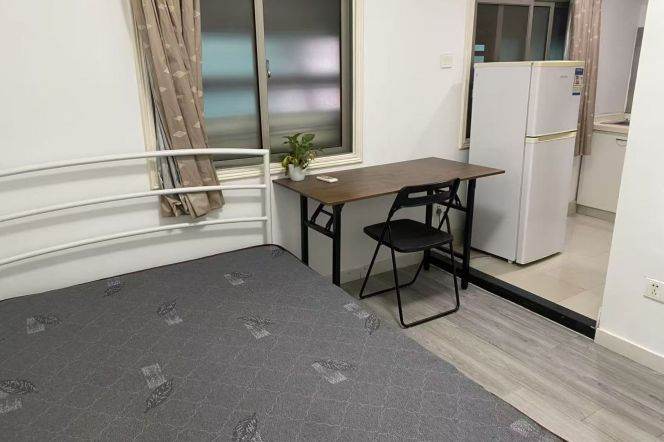 1Studio near Dong'hua and Jiao'tong Uni can long and short term lease
