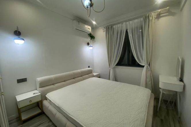 Spacious-near the Paris Spring mall-lift-Shanxi North  rd/Putuo area/L7/13