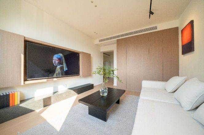 Jing'an  Temple, Brand new 1br, elevator, central AC, floor heating 