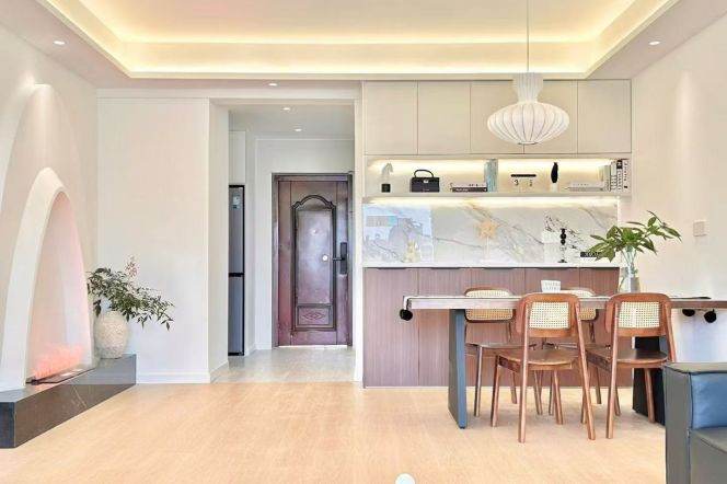 Morden 2brds with floor heating and balcony  Nearby Jing an temple 